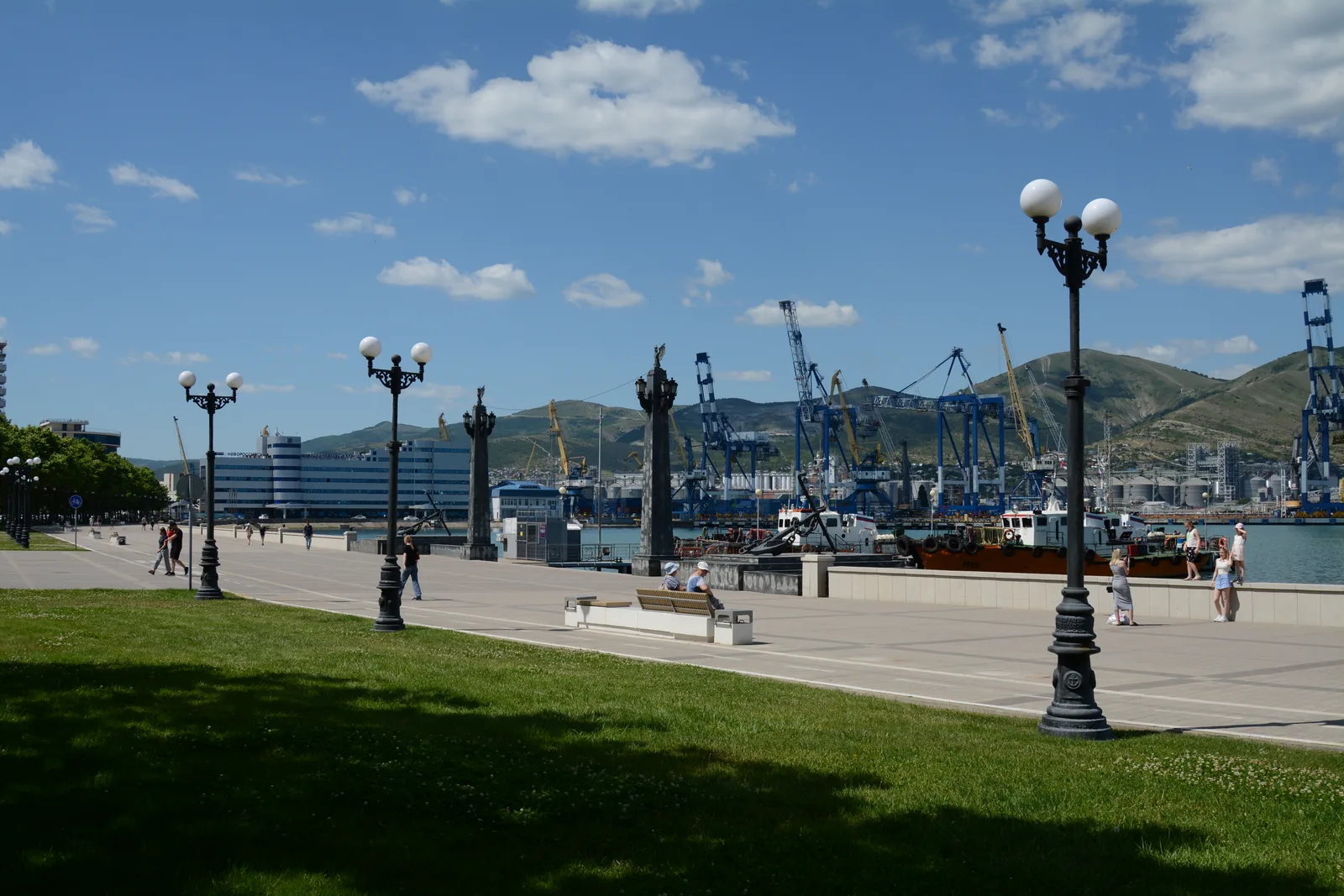ADS_4375