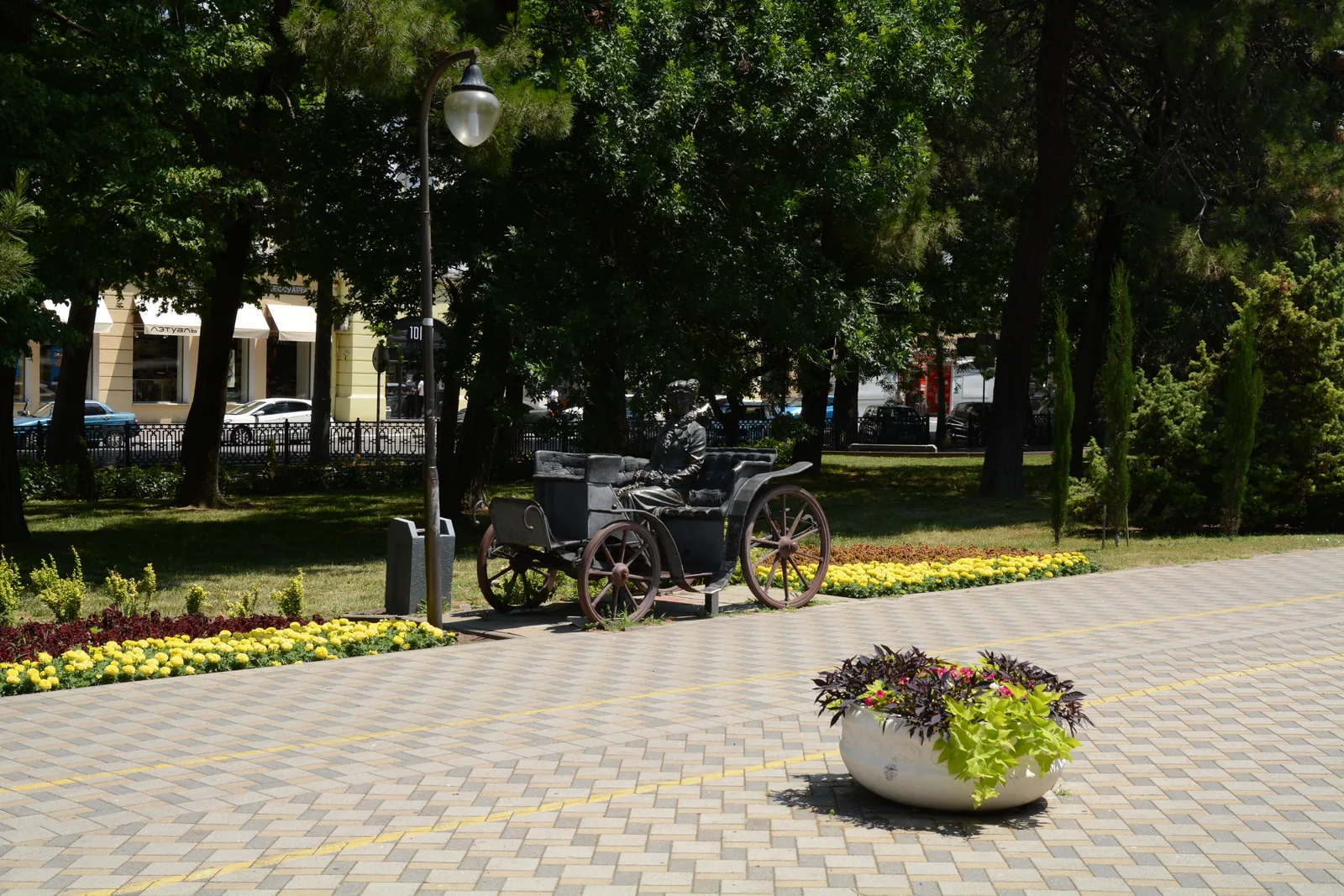 ADS_4555