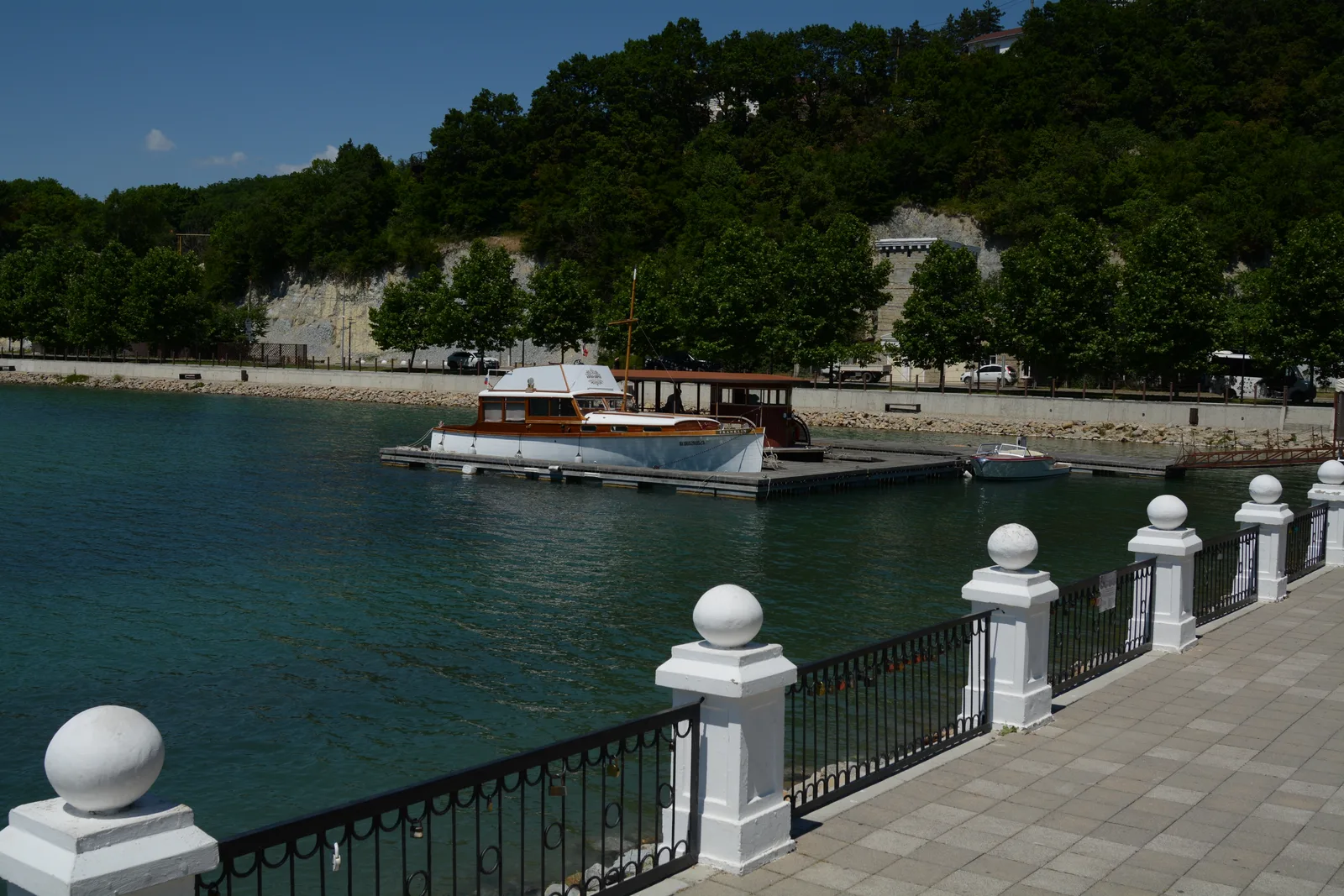 ADS_4452