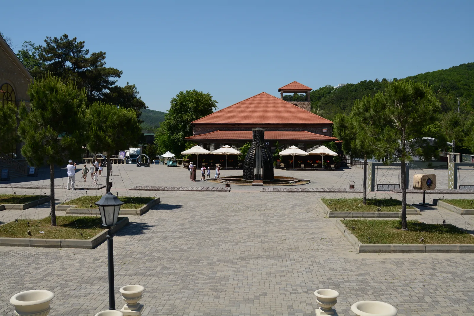ADS_4475